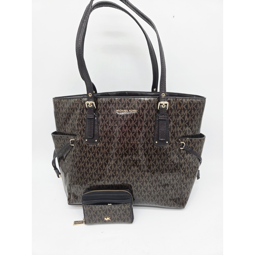 Michael Kors Signature Glossy Logo Voyager‎ East West Tote brown gold bag WALLET